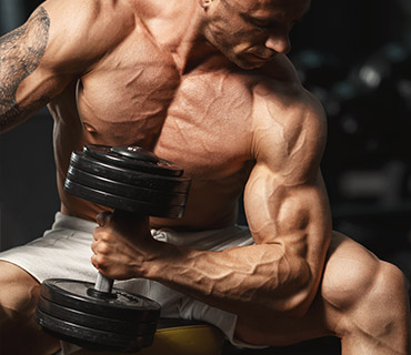Jak zbudować stalowe bicepsy?