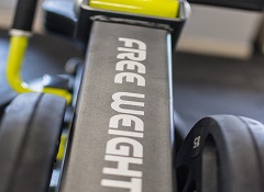 Bądź na topie.Ćwicz z serią Free Weight!