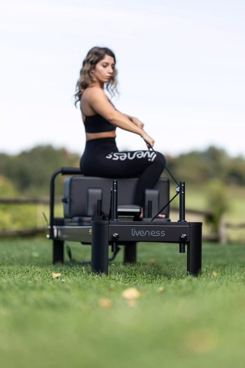Reformer do Pilatesu PTX8000 Aluminiowy (Full Track) Toorx Liveness – Łóżko do Pilatesu Black Pearl (PTX-8000BP)