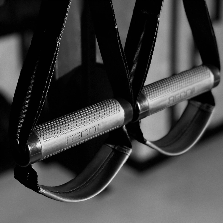 Podwieszane pasy treningowe do ćwiczeń BenchK RECOIL z torbą