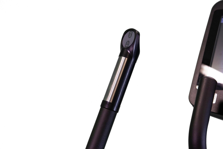 Orbitrek eliptyczny elektromagnetyczny INERTIA G815R LED 16" (G815R-LED) - BH Fitness