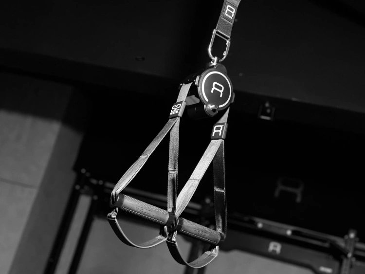 Podwieszane pasy treningowe do ćwiczeń BenchK RECOIL