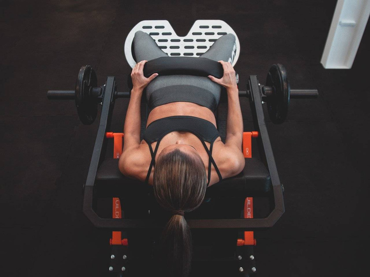 Maszyna na wolny ciężar do treningu mięśni pośladkowych BB PLATINUM - Booty Builder