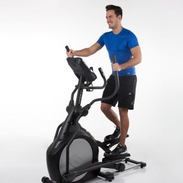 Magnetyczny orbitrek ELLYPSIS 3000 - FINNLO