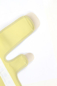 Opaska magnetyczna na kolano BNS 210 - Body Sculpture