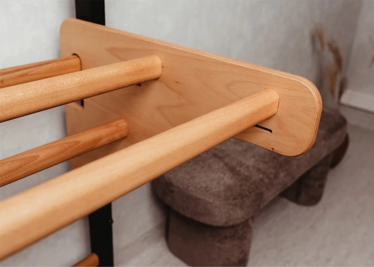 Czarna drabinka gimnastyczna dla dzieci BenchK 211B + A076