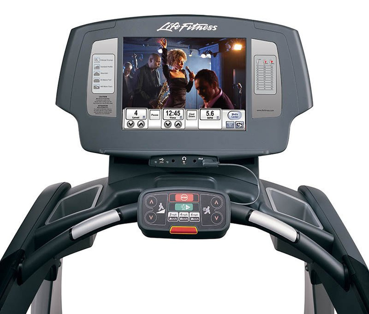 Bieżnia 95T Engage - Life Fitness